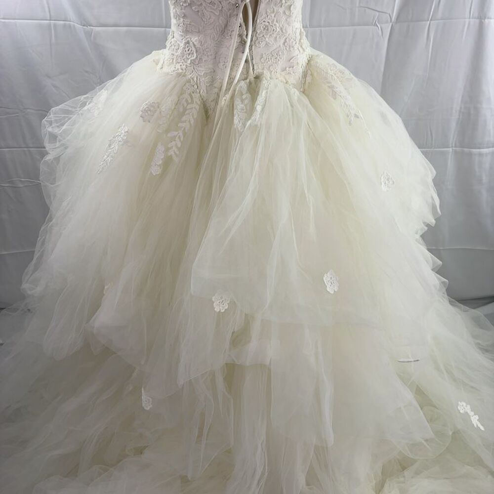 Maggie Sottero Wedding Dress - Picture 3 of 8